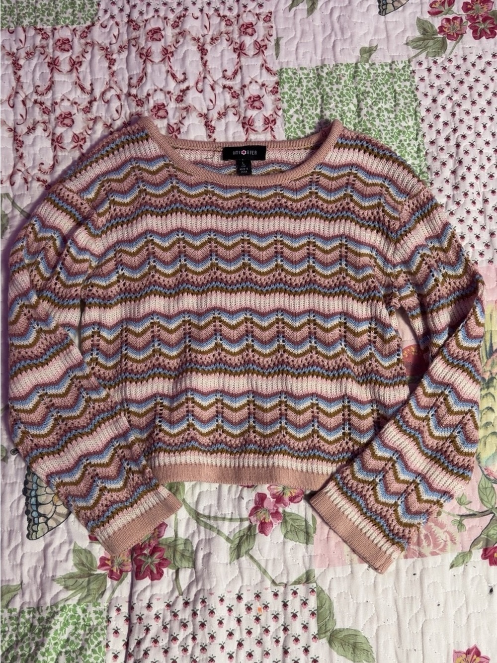 Amy Byer Pink Multicolor Chevron Crewneck Sweater